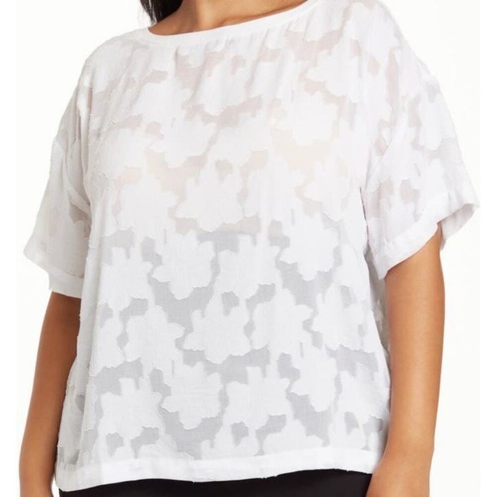 NWT Nordstrom Rack White Floral Burnout Jacquard Short Sleeve Tee - Picture 8 of 8